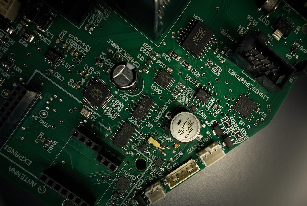 Simpson & Partners charger internal PCB