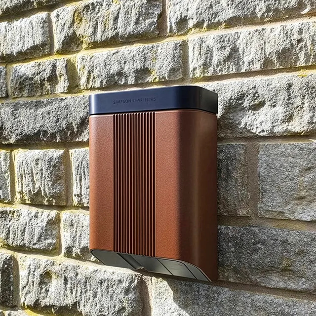 Universal Brown x Black lid