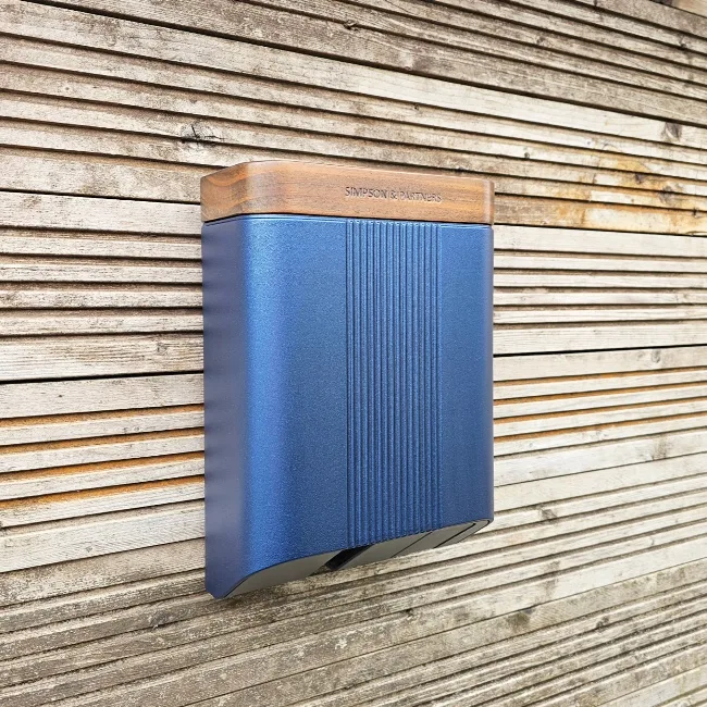 Neptune Blue x Mid Oak lid